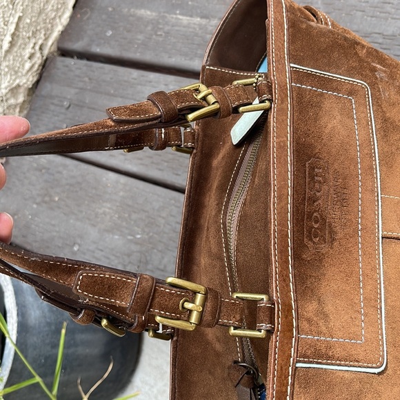 Coach Y2K Hampton Gallery suede tote - Picture 9 of 15